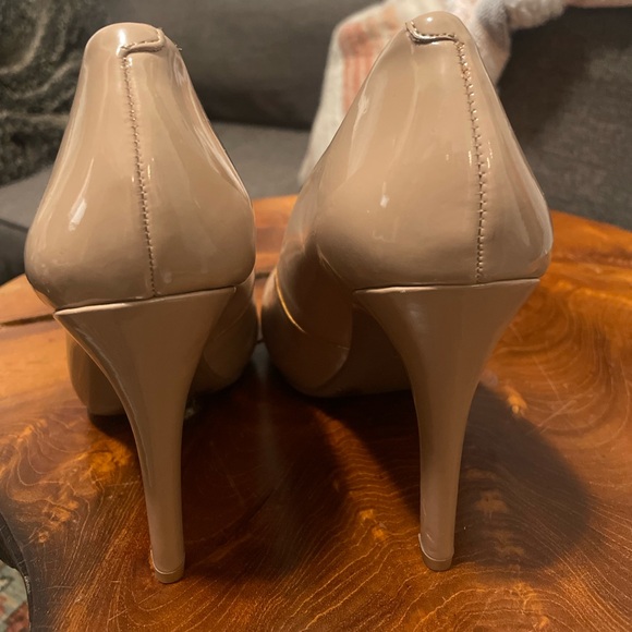 Size 6 Nude Jessica Simpson 4” Pumps - never worn - Picture 3 of 8